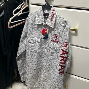 Beautiful printed Ariat top